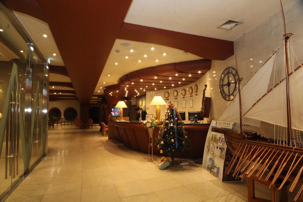 Benikea Hotel Mountain&Ocean Daepohang Sokcho Exterior foto