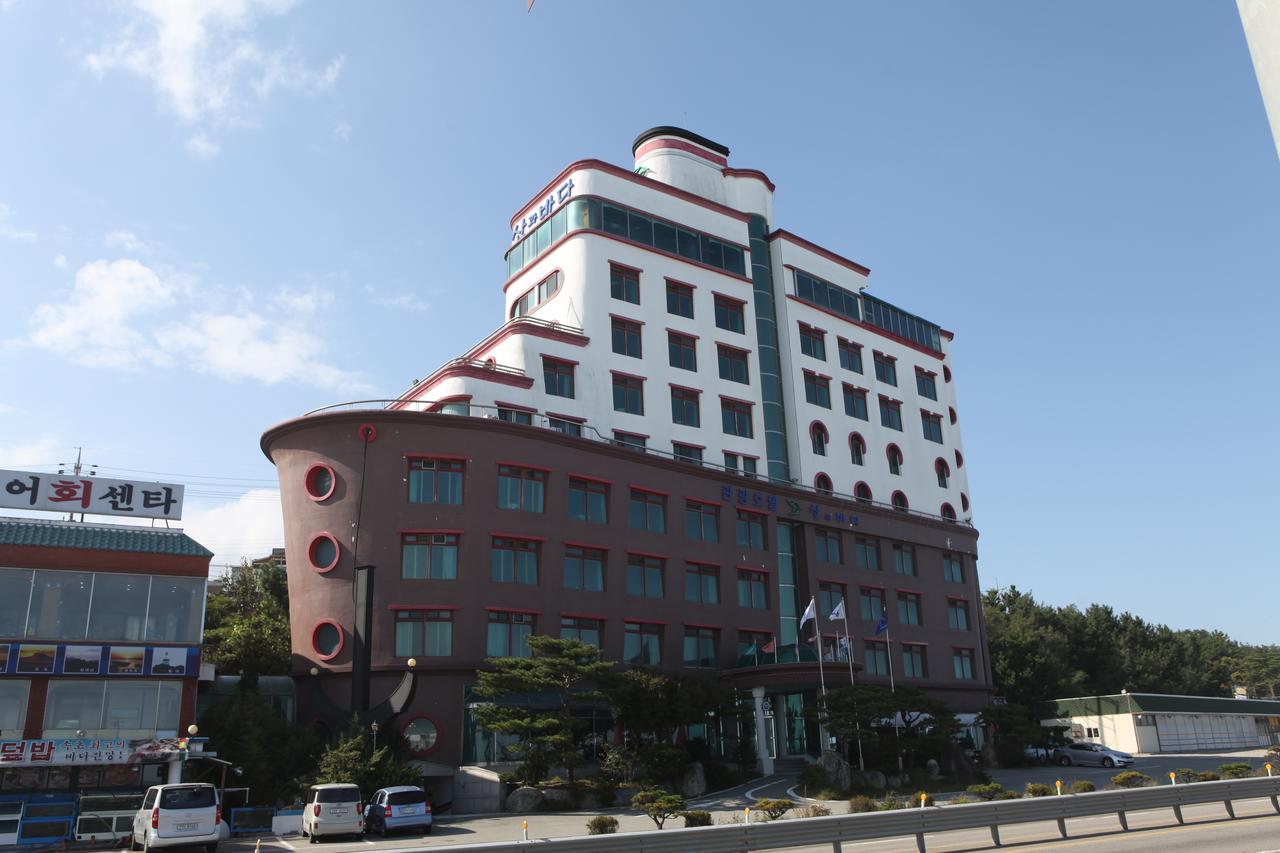Benikea Hotel Mountain&Ocean Daepohang Sokcho Exterior foto