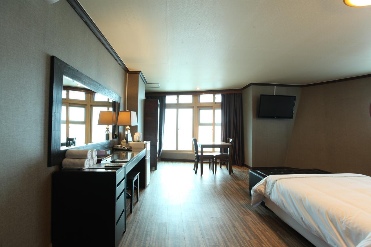 Benikea Hotel Mountain&Ocean Daepohang Sokcho Exterior foto